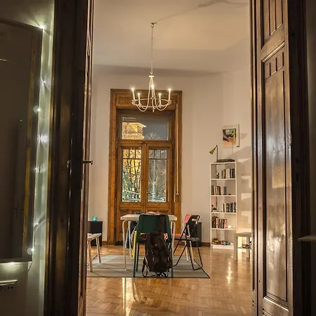 Hostel The Houstel